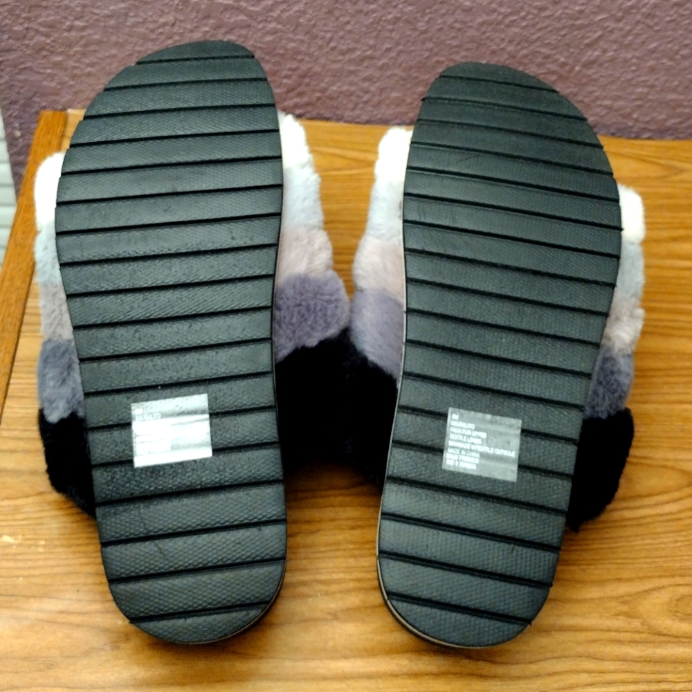 Womens Size 9 SM New York Sausalito Faux Fur Slides Fast Shipping 😊 - Picture 3 of 4